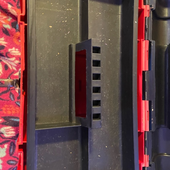 Toolbox - Picture 3 of 4